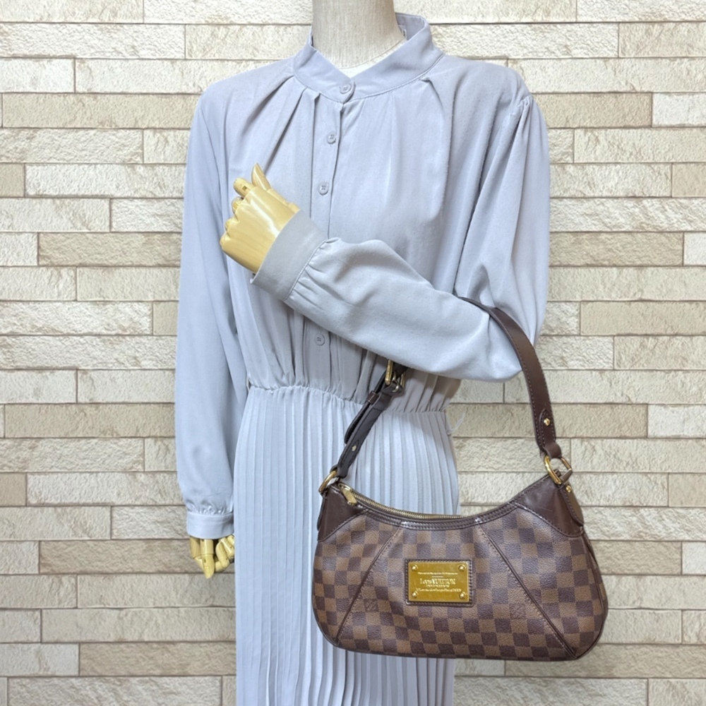 LOUIS VUITTON Brown Damier Canvas Shoulder Bag - Picture 2 of 11